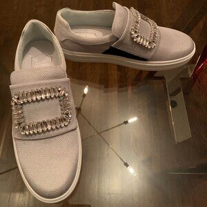 NEW IN BOX Roger Vivier Sneaky Viv Strass No Logo -Silver- Crystal Buckle